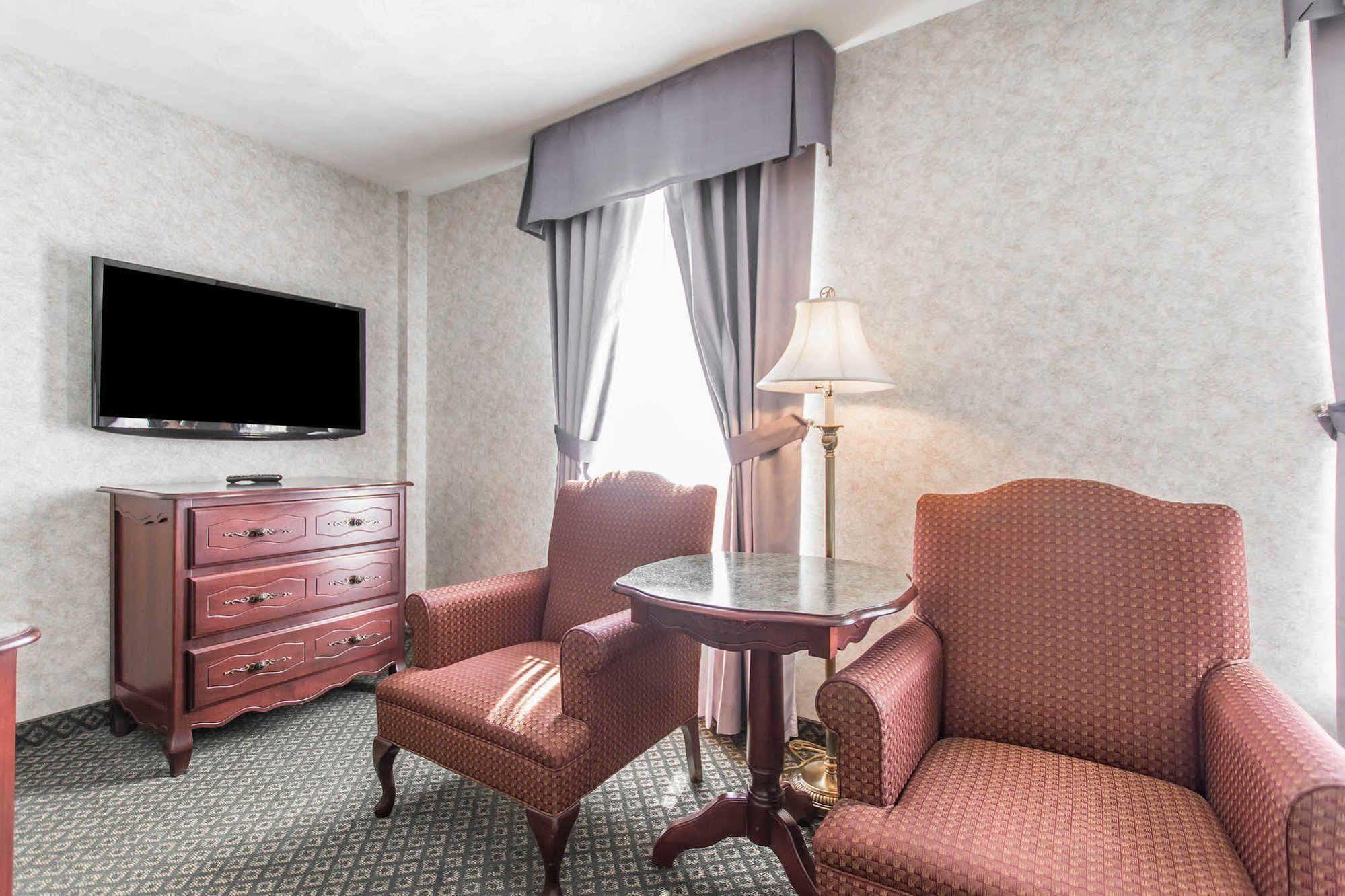 Chateau Moncton Trademark Collection By Wyndham Exteriér fotografie